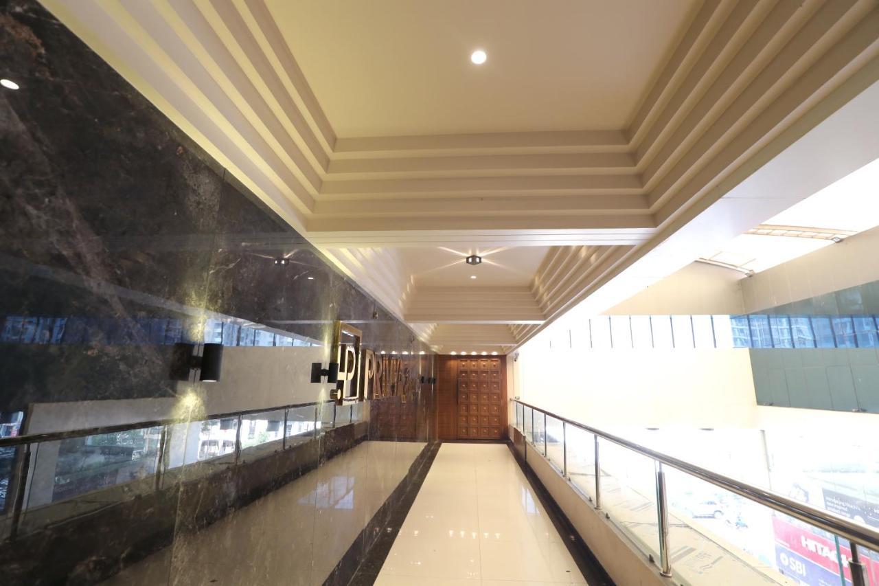 Hotel Privya Rooms And Banquet 苏拉特 外观 照片